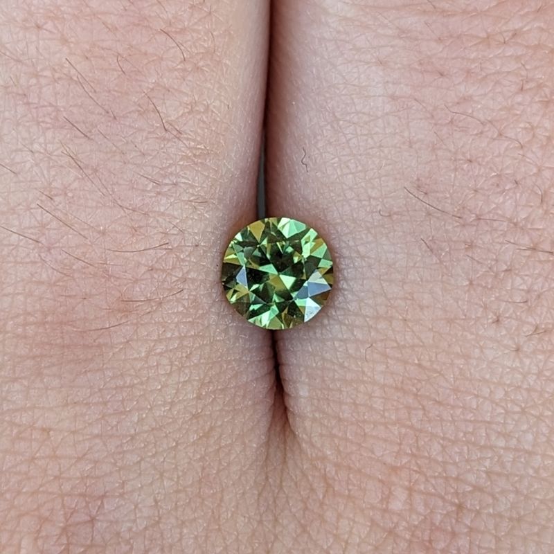 1.04ct green round brilliant cut australian sapphire